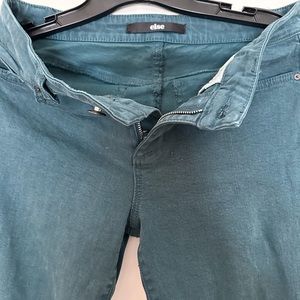 Else teal color stretchy jeans.  Inseam 30” waist size 28”.  Good condition